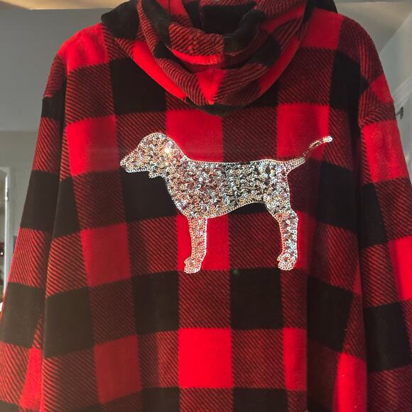 Victorias Secret Plush Robe Cardigan M/L Silver Sequin Dog Logo Red Black Check - Picture 5 of 11